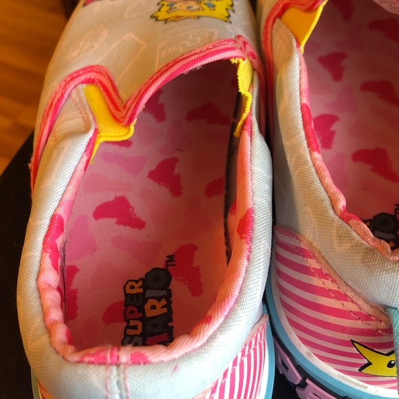 Groundup Mario slip on shoes size 3 Girls - Picture 4 of 7